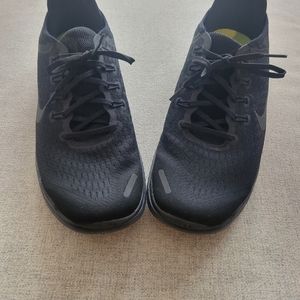 Black Nike Free Run size 12